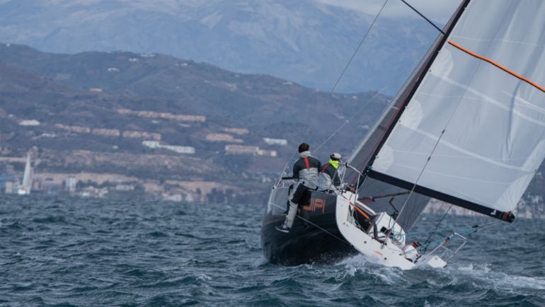 Espectacular Regata VUELTA COSTA DEL SOL A2 «Trofeo Diputación de Málaga», organizada por el Real Club El Candado y pionera en Andalucía.