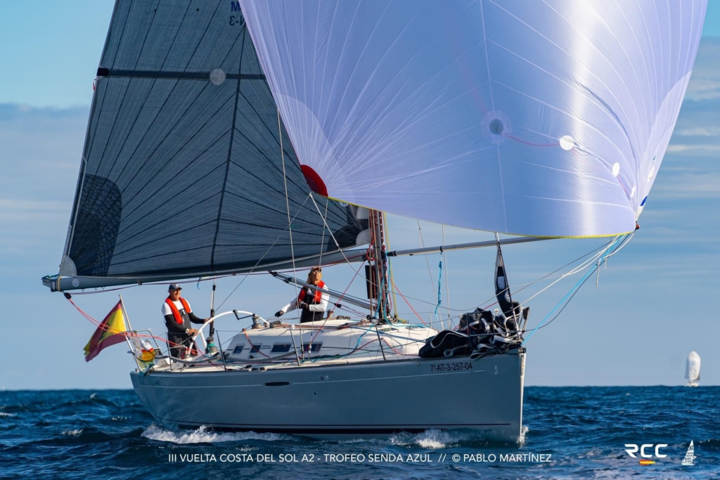 Victoria muy solvente para el ‘Tareis T’ de Ángel Medina y Joaquín Angoloti en la 3ª Regata Vuelta Costa del Sol, Trofeo Senda Azul